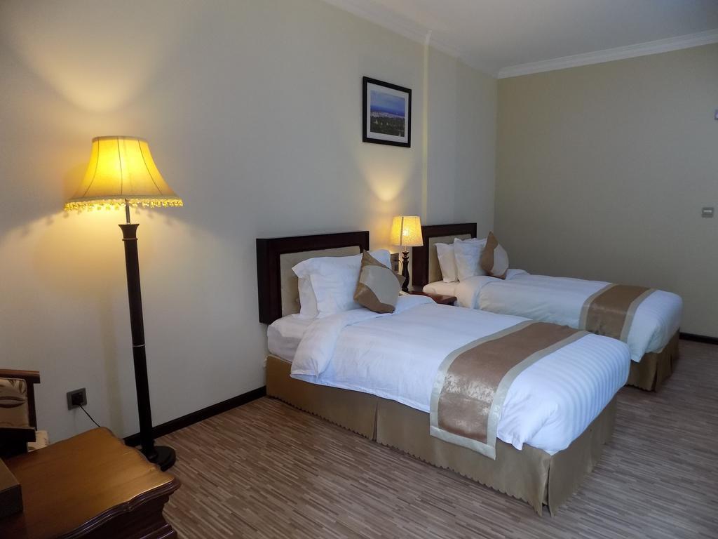 Victoria Palace Hotel Mandalaj Zewnętrze zdjęcie