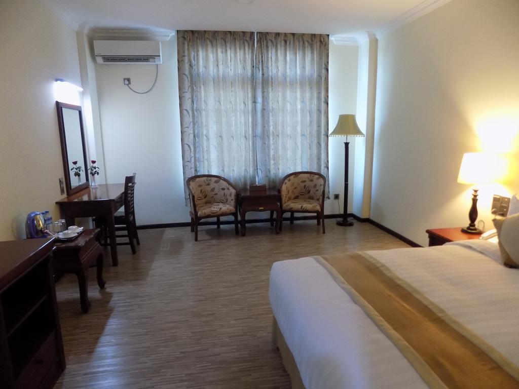 Victoria Palace Hotel Mandalaj Zewnętrze zdjęcie